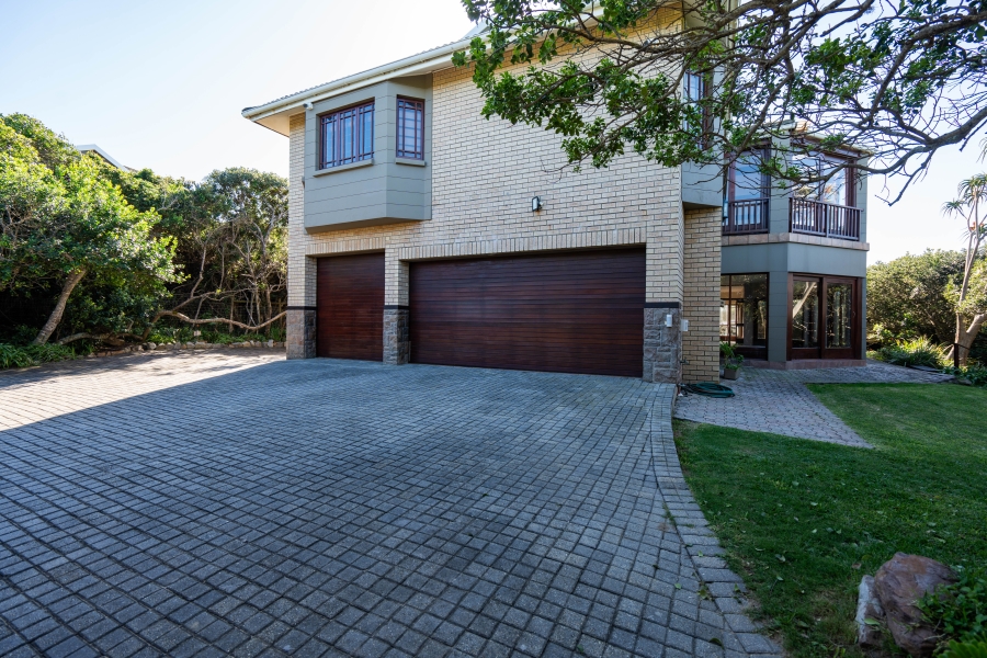 4 Bedroom Property for Sale in West Beach Eastern Cape